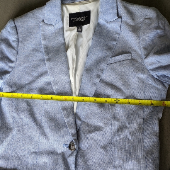 Banana Republic classic blazer - Picture 3 of 7